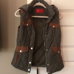 Hooded vest